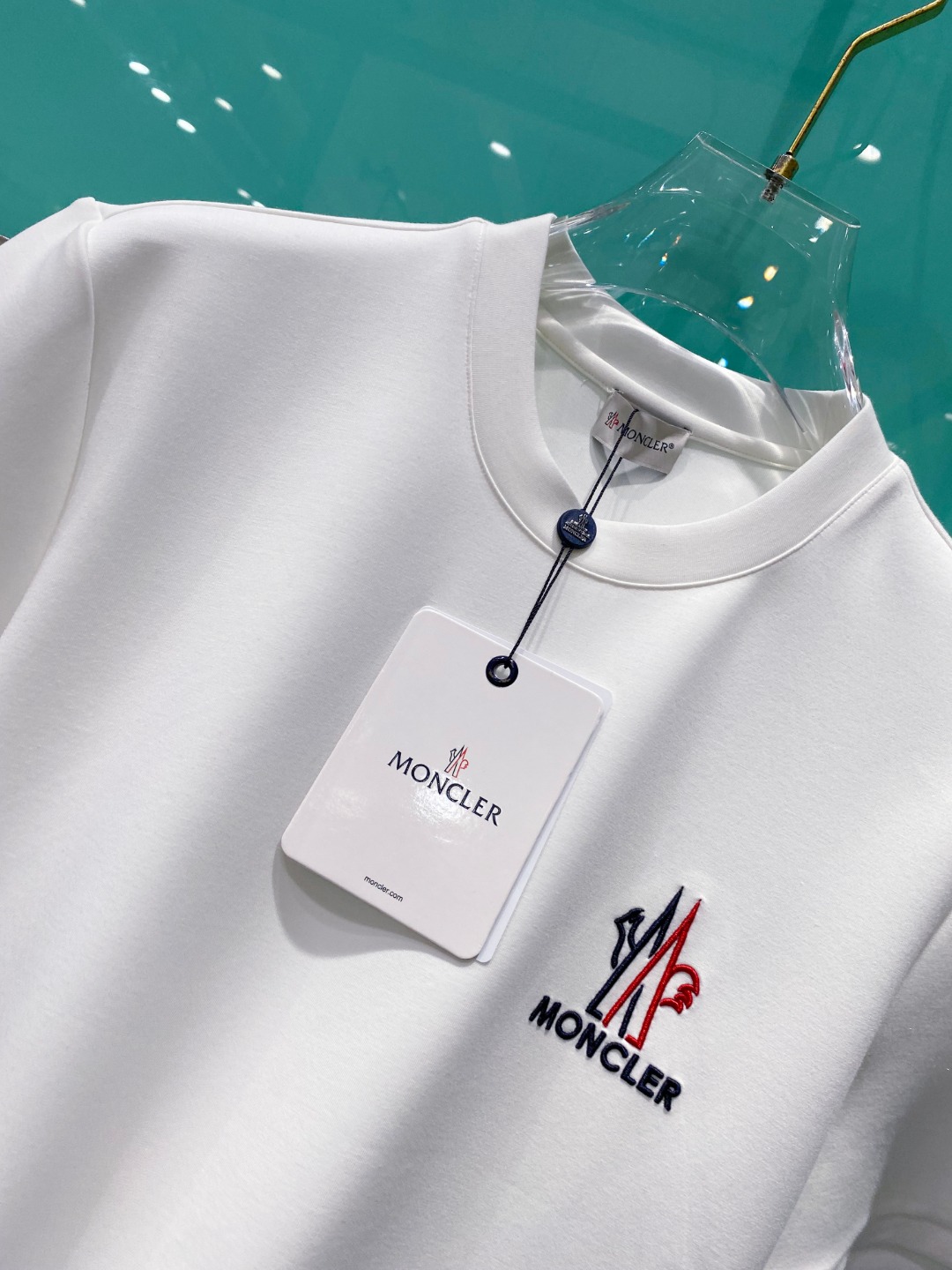 MON#CLER 蒙口 2025秋冬太空棉字母刺绣logo时尚百搭打底圆领短袖衫，精致工艺面料，顶级元素