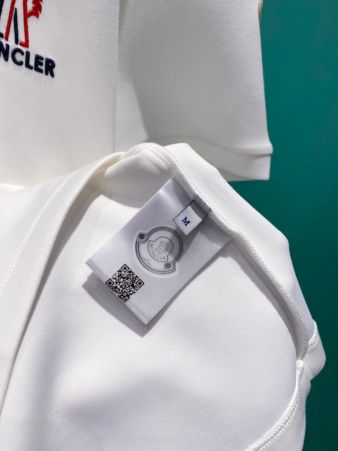 MON#CLER 蒙口 2025秋冬太空棉字母刺绣logo时尚百搭打底圆领短袖衫，精致工艺面料，顶级元素