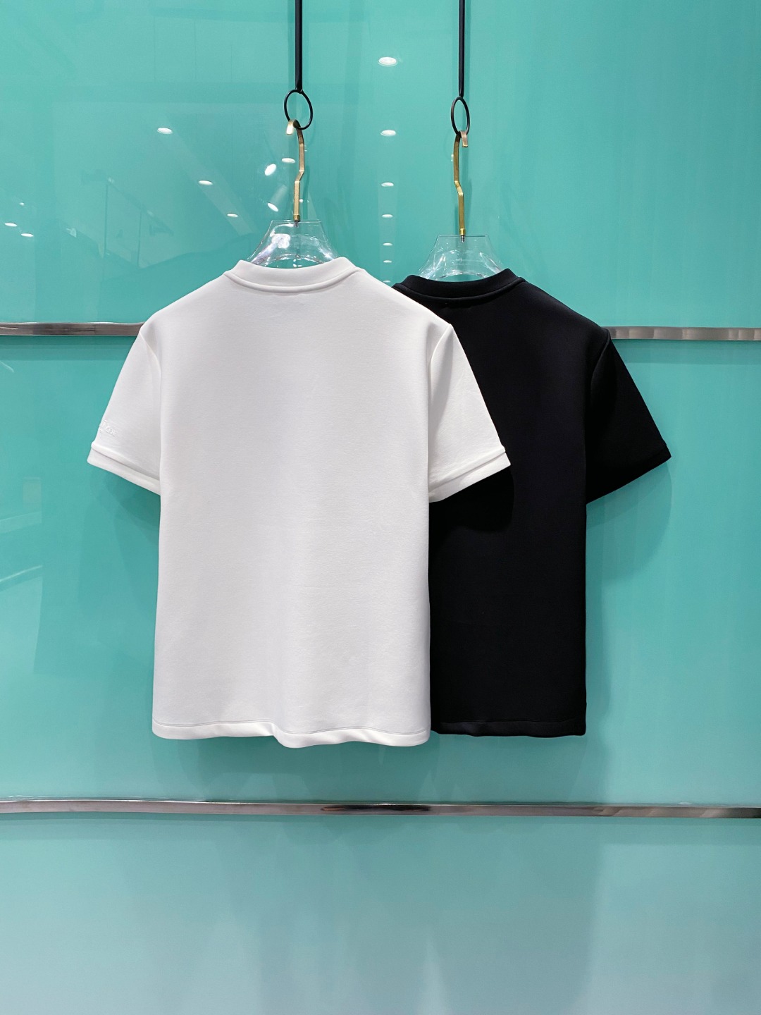 Di#or迪/奥2025秋冬太空棉字母刺绣logo时尚百搭打底圆领短袖衫，精致工艺面料，顶级元素融合打造