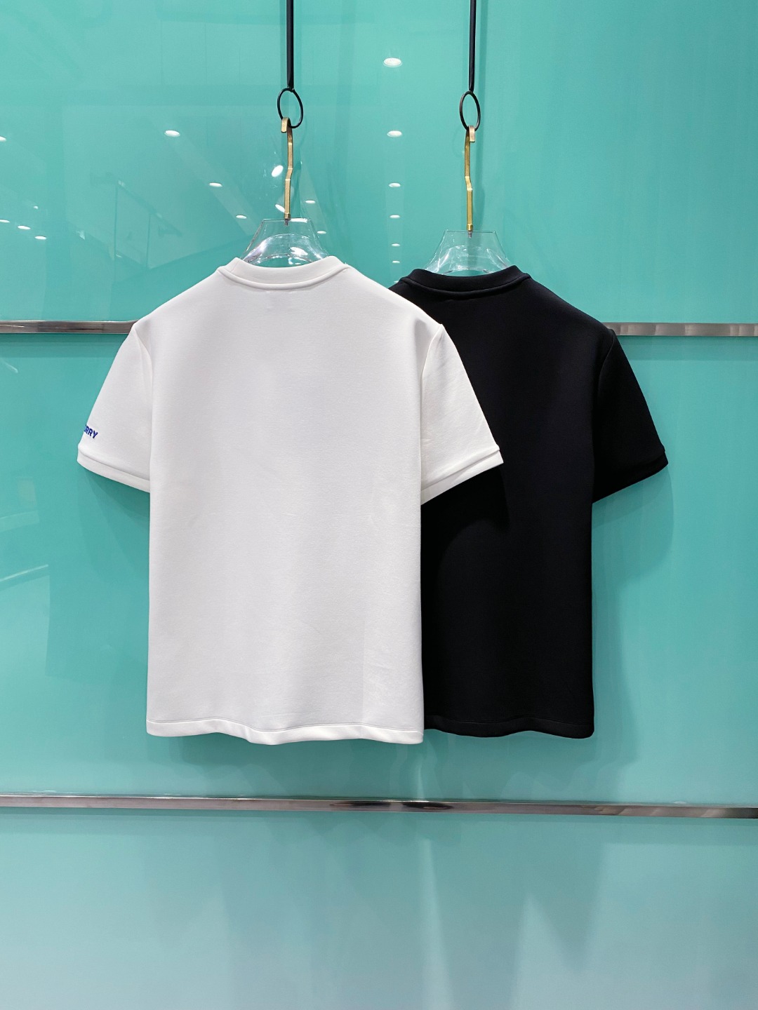 BURBE#RRY 巴宝莉2025秋冬太空棉字母刺绣logo时尚百搭打底圆领短袖衫，精致工艺面料，顶级元