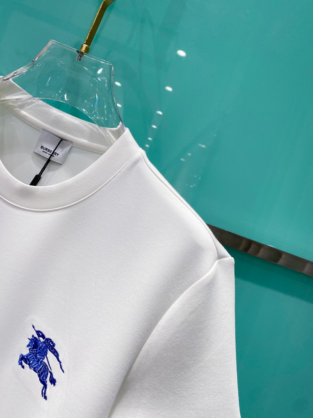 BURBE#RRY 巴宝莉2025秋冬太空棉字母刺绣logo时尚百搭打底圆领短袖衫，精致工艺面料，顶级元