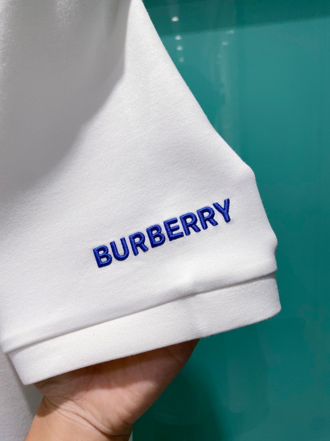 BURBE#RRY 巴宝莉2025秋冬太空棉字母刺绣logo时尚百搭打底圆领短袖衫，精致工艺面料，顶级元