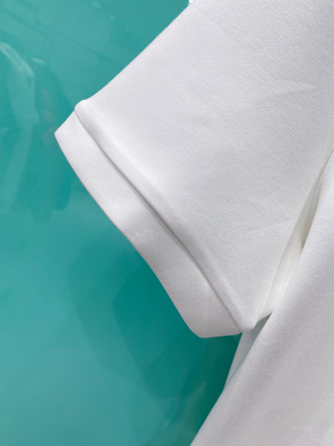 BURBE#RRY 巴宝莉2025秋冬太空棉字母刺绣logo时尚百搭打底圆领短袖衫，精致工艺面料，顶级元