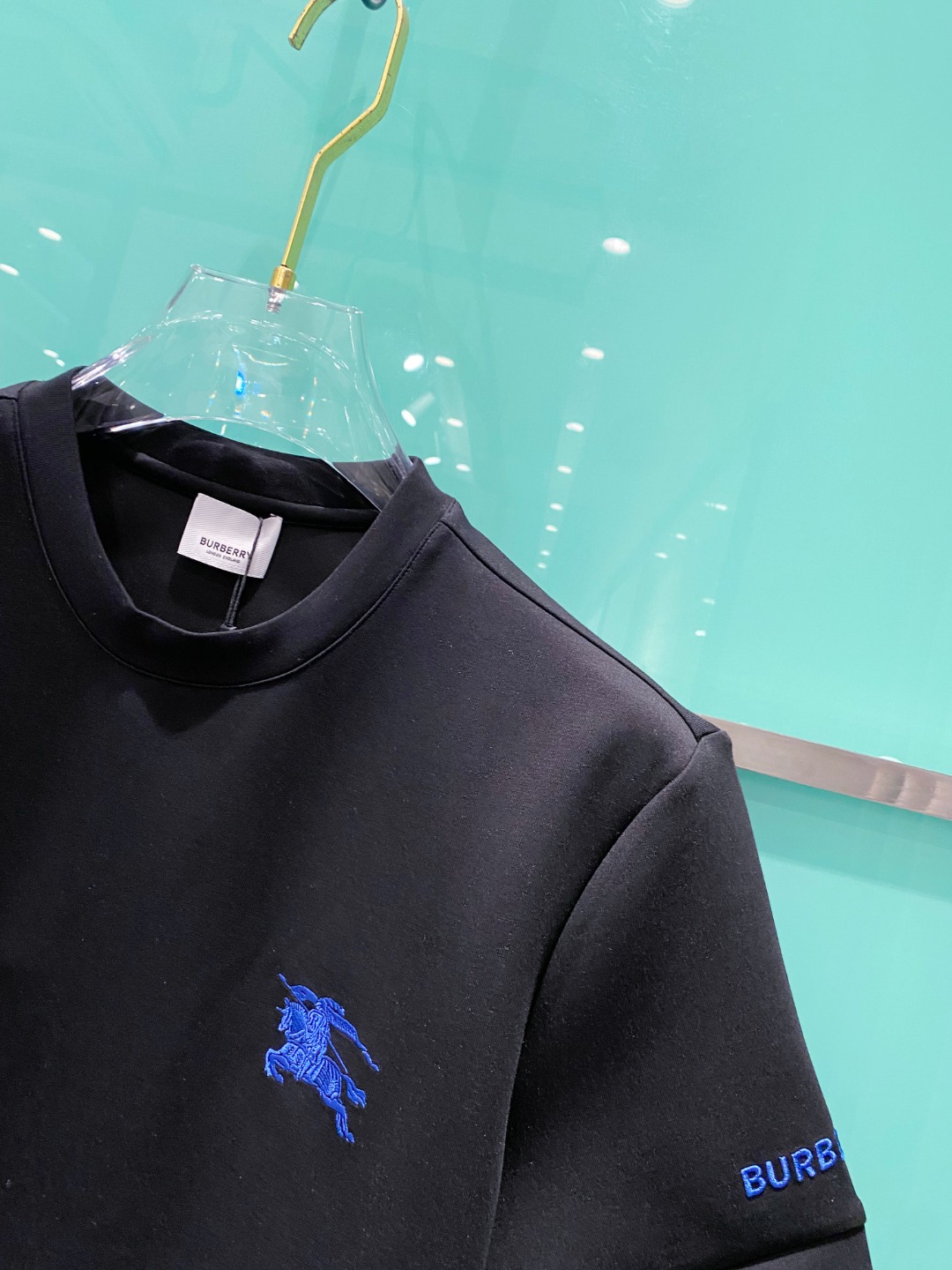 BURBE#RRY 巴宝莉2025秋冬太空棉字母刺绣logo时尚百搭打底圆领短袖衫，精致工艺面料，顶级元