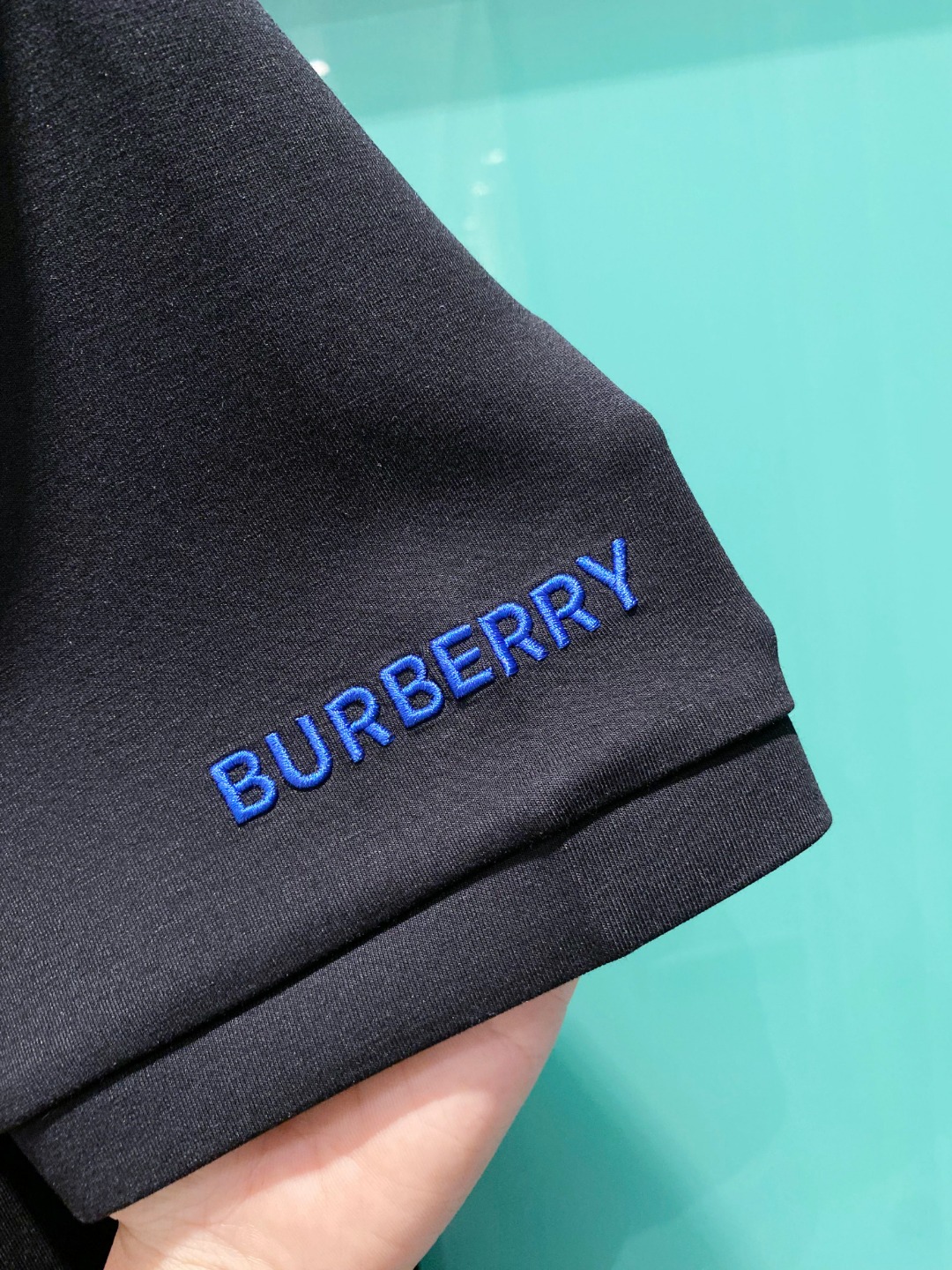BURBE#RRY 巴宝莉2025秋冬太空棉字母刺绣logo时尚百搭打底圆领短袖衫，精致工艺面料，顶级元