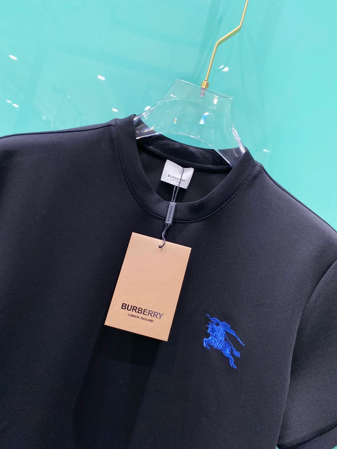 BURBE#RRY 巴宝莉2025秋冬太空棉字母刺绣logo时尚百搭打底圆领短袖衫，精致工艺面料，顶级元