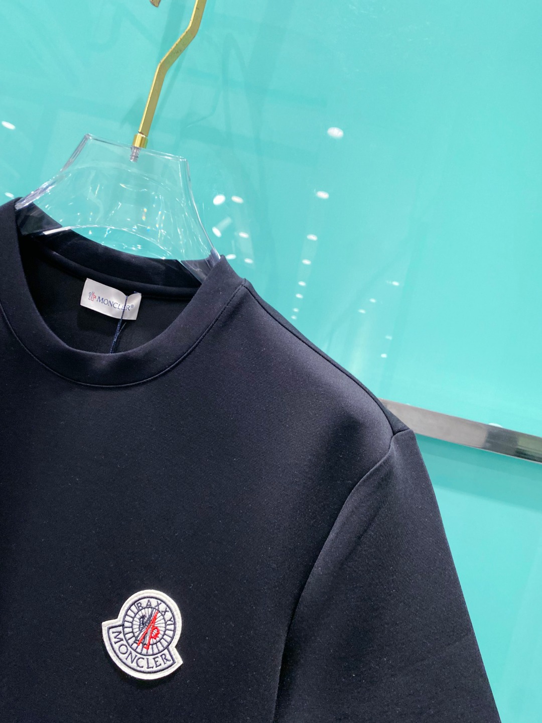MON#CLER 蒙口 2025秋冬空气层字母刺绣logo时尚百搭打底圆领短袖衫，精致工艺面料，顶级元素