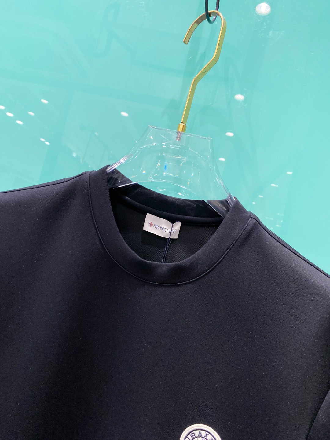 MON#CLER 蒙口 2025秋冬空气层字母刺绣logo时尚百搭打底圆领短袖衫，精致工艺面料，顶级元素