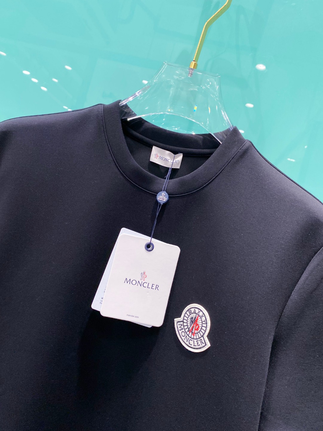 MON#CLER 蒙口 2025秋冬空气层字母刺绣logo时尚百搭打底圆领短袖衫，精致工艺面料，顶级元素