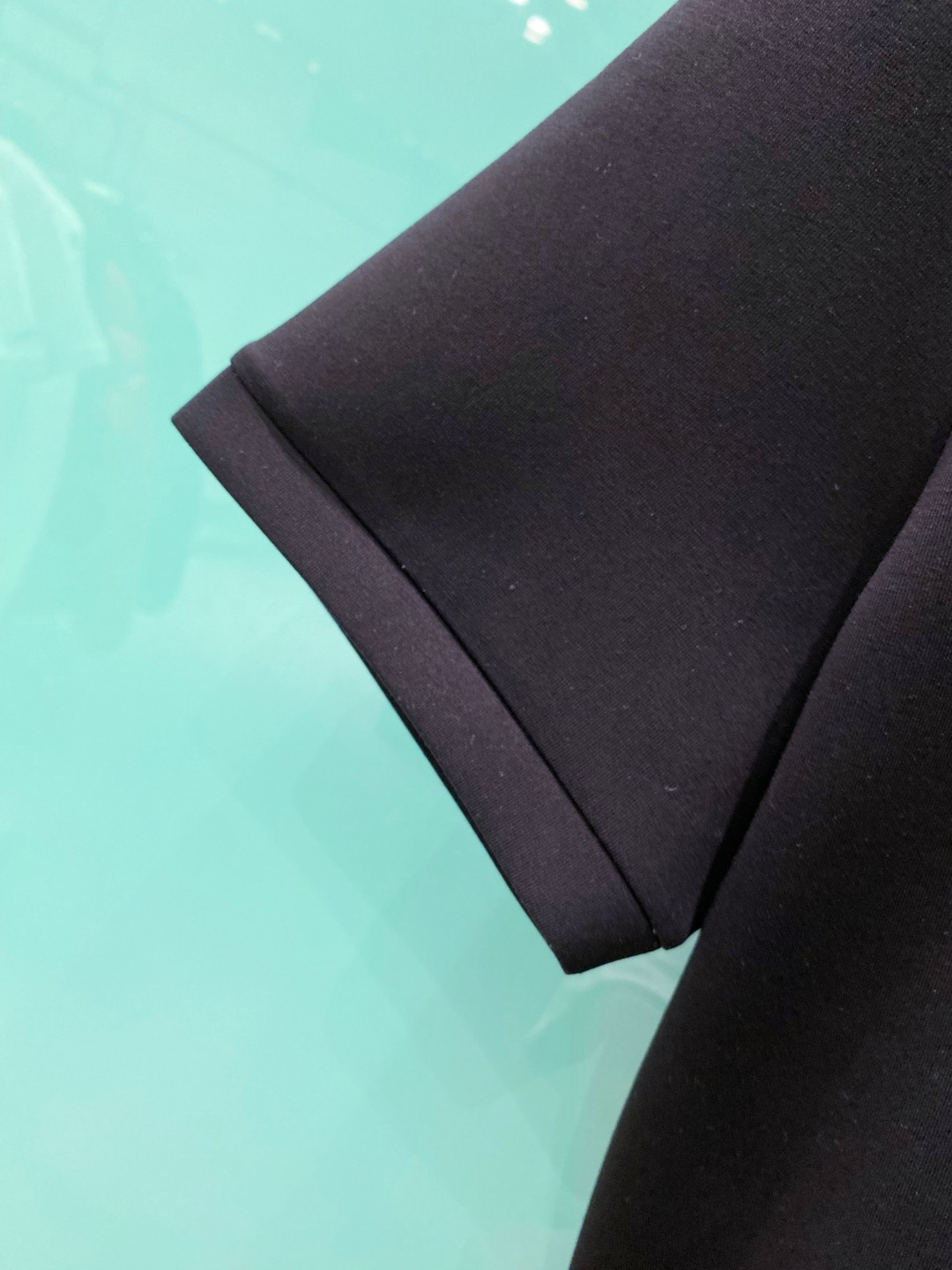 MON#CLER 蒙口 2025秋冬空气层字母刺绣logo时尚百搭打底圆领短袖衫，精致工艺面料，顶级元素