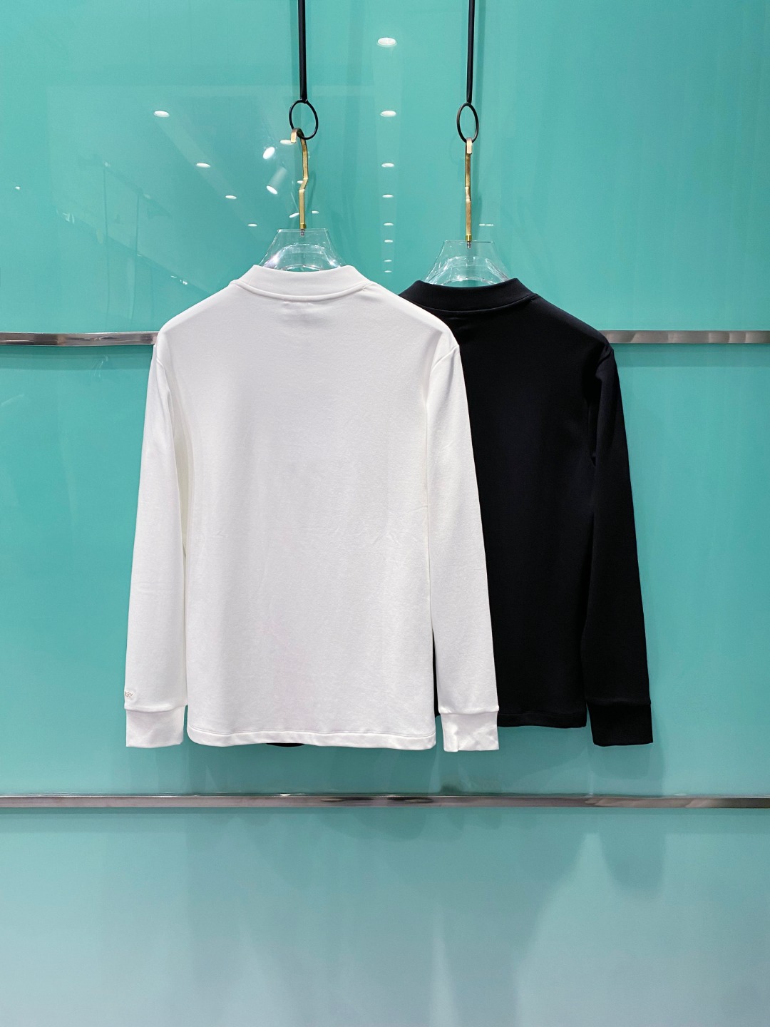 巴宝莉burberry 2025秋冬专柜新款 时尚休闲打底衫长袖T恤，精选进口高密度双面拉架棉面料，精致