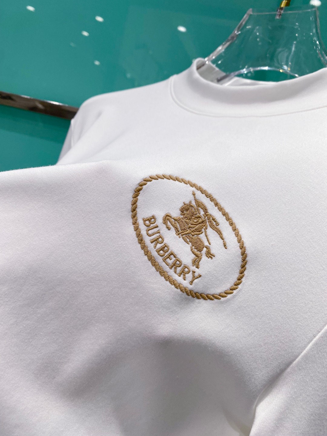 巴宝莉burberry 2025秋冬专柜新款 时尚休闲打底衫长袖T恤，精选进口高密度双面拉架棉面料，精致