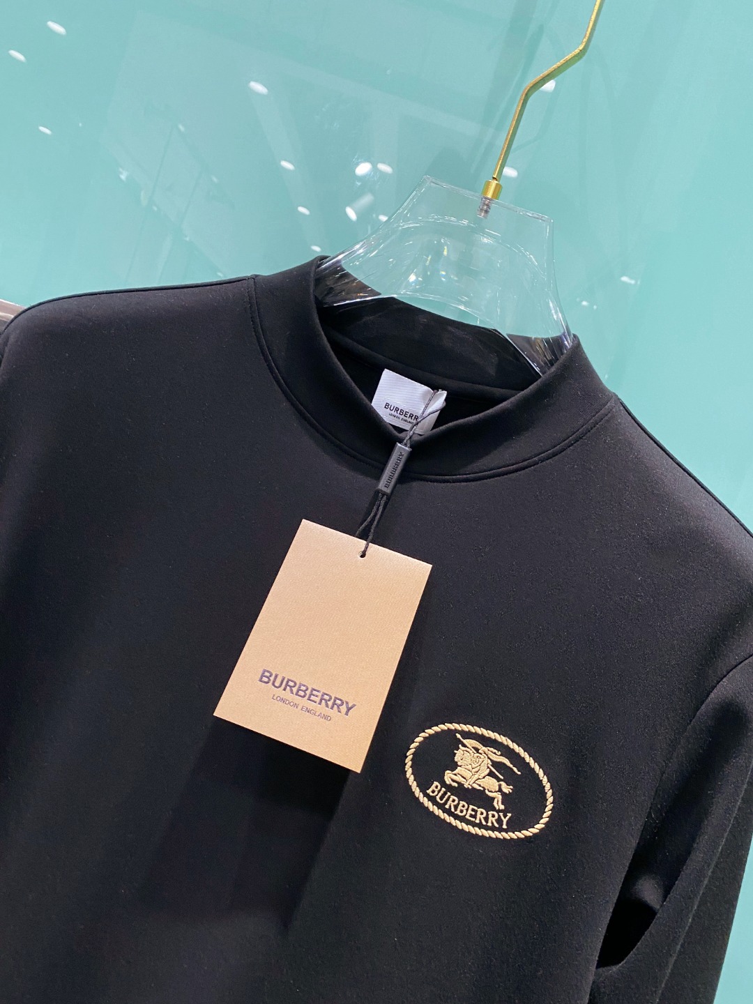 巴宝莉burberry 2025秋冬专柜新款 时尚休闲打底衫长袖T恤，精选进口高密度双面拉架棉面料，精致