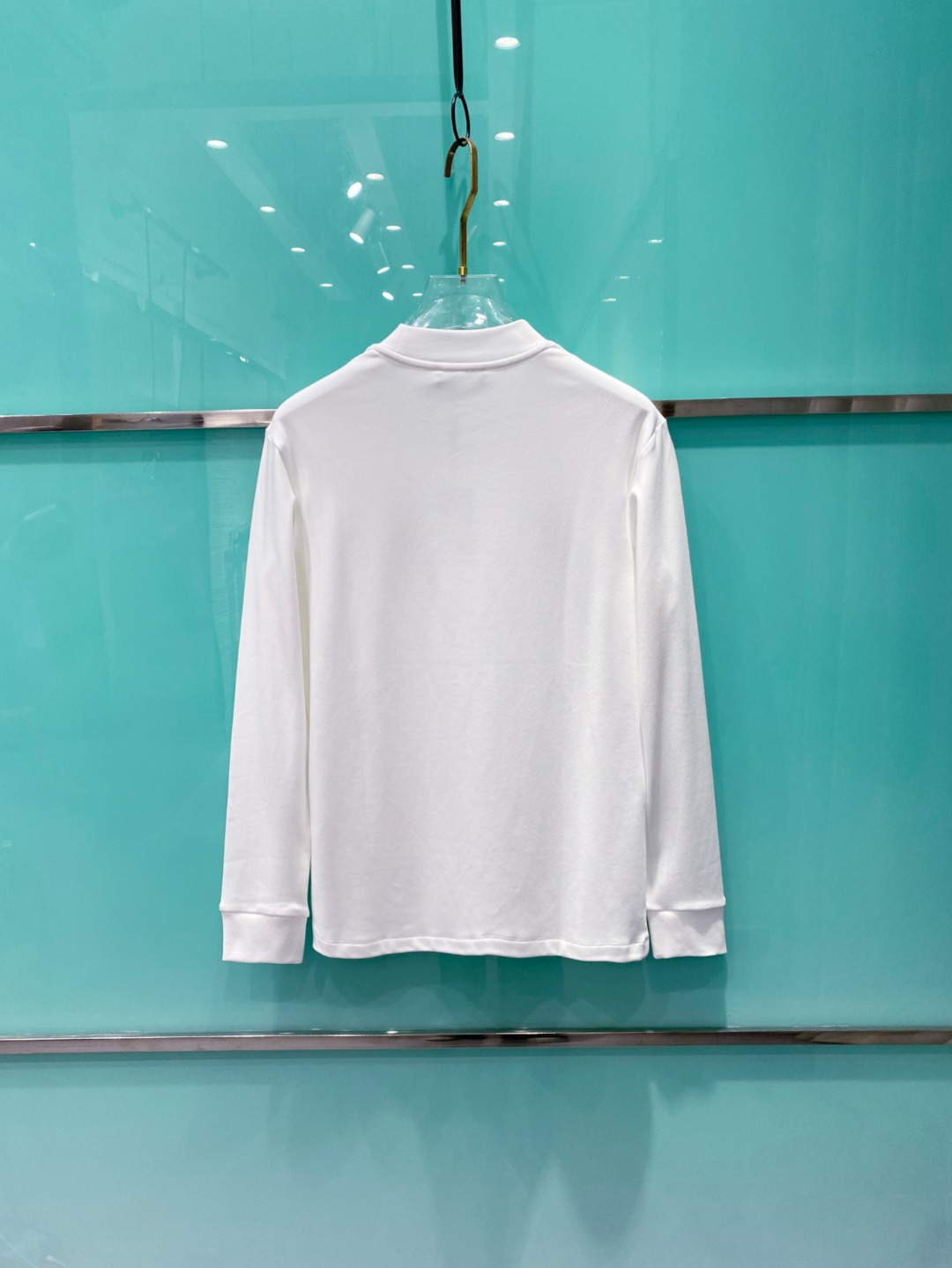 阿玛尼 2025秋冬专柜新款 时尚休闲打底衫长袖T恤，精选进口高密度双面拉架棉面料，精致原版logo打造