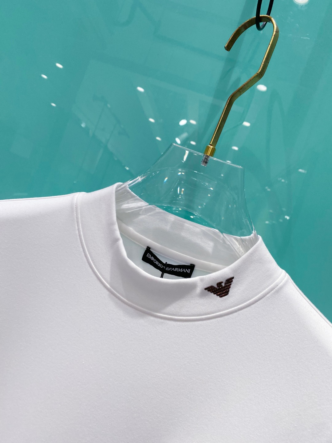 阿玛尼 2025秋冬专柜新款 时尚休闲打底衫长袖T恤，精选进口高密度双面拉架棉面料，精致原版logo打造