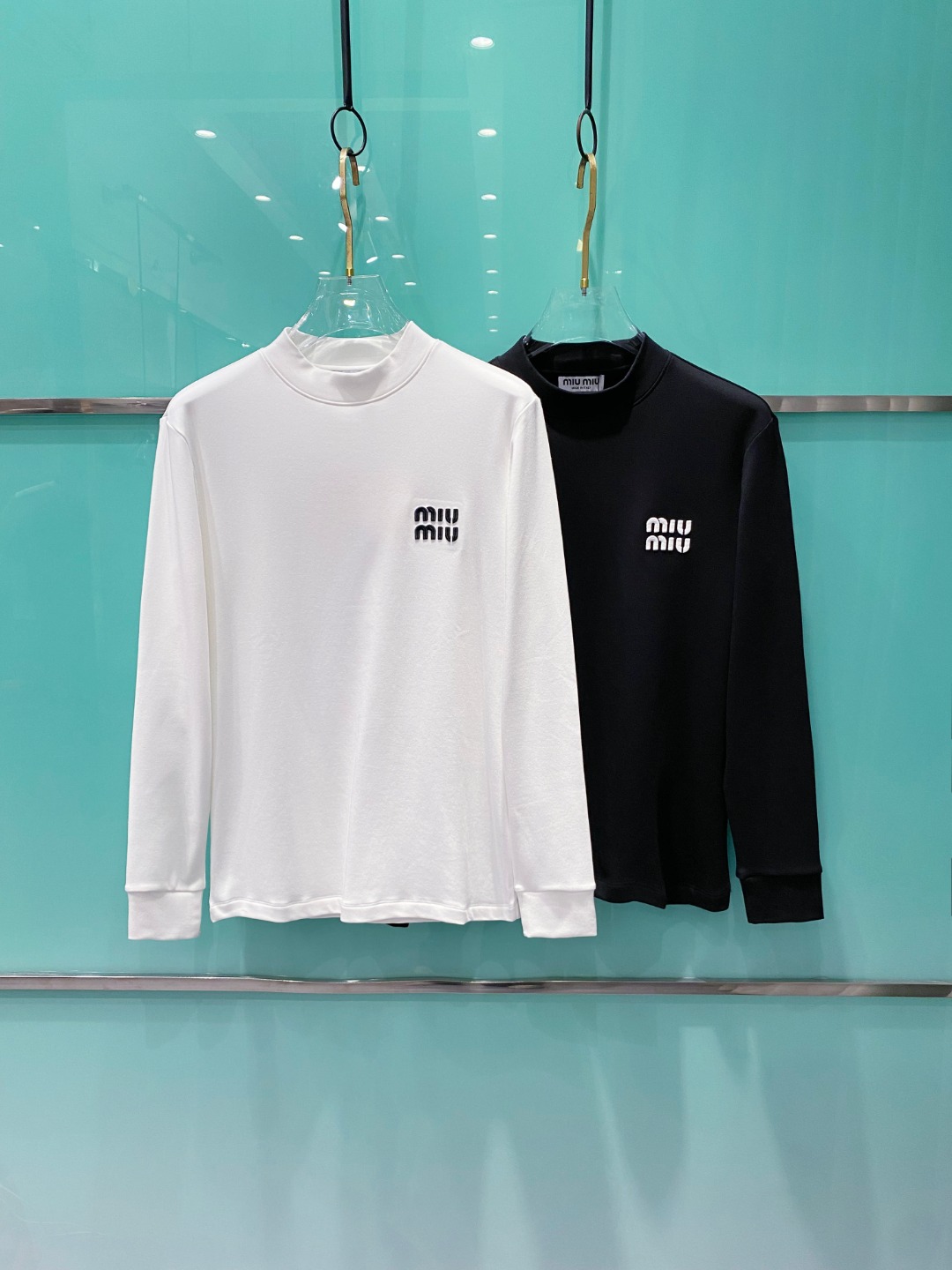 mumu 2025秋冬专柜新款 时尚休闲打底衫长袖T恤，精选进口高密度双面拉架棉面料，精致原版logo打