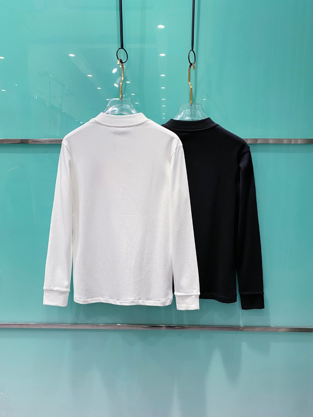 mumu 2025秋冬专柜新款 时尚休闲打底衫长袖T恤，精选进口高密度双面拉架棉面料，精致原版logo打