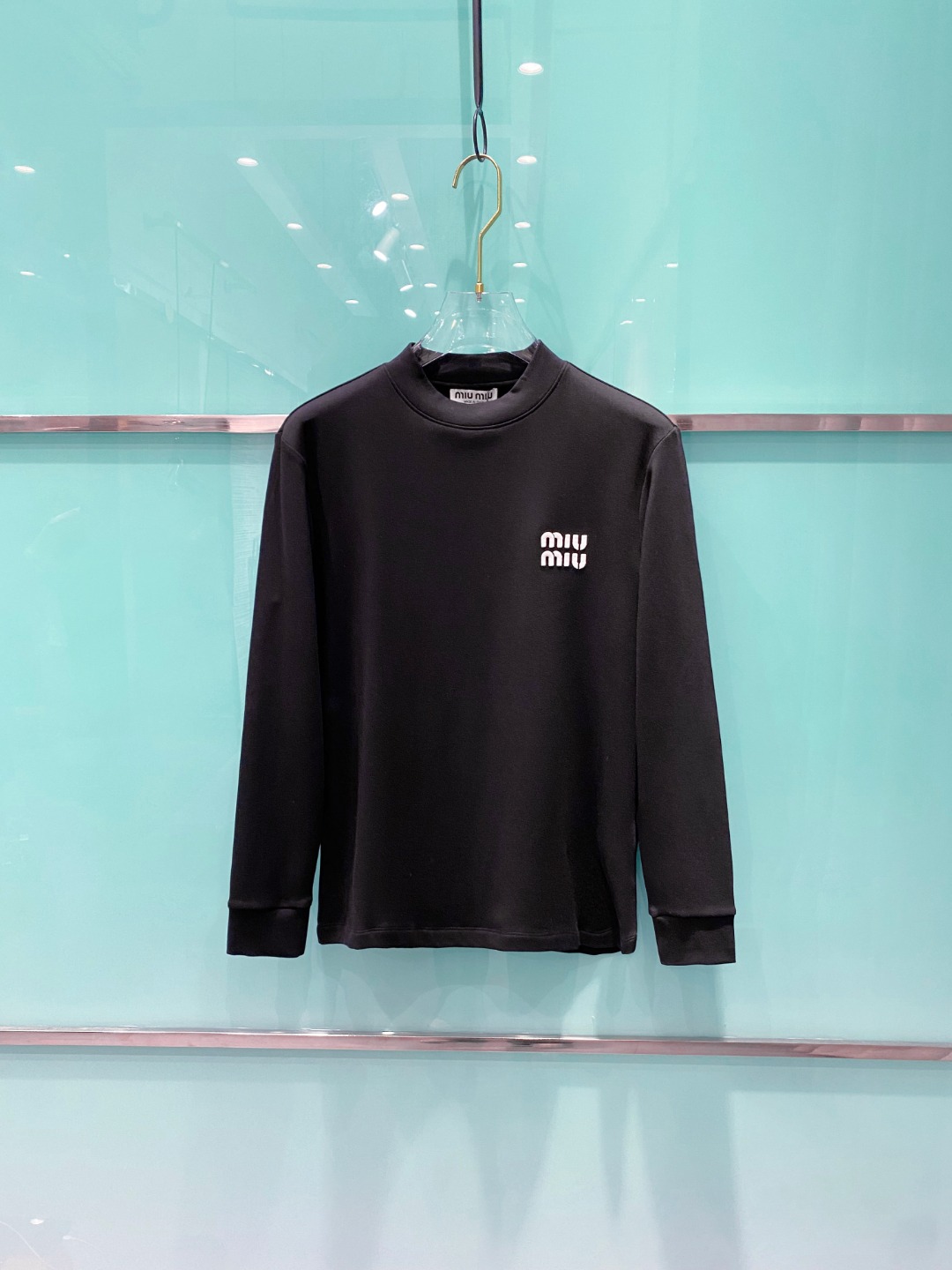 mumu 2025秋冬专柜新款 时尚休闲打底衫长袖T恤，精选进口高密度双面拉架棉面料，精致原版logo打