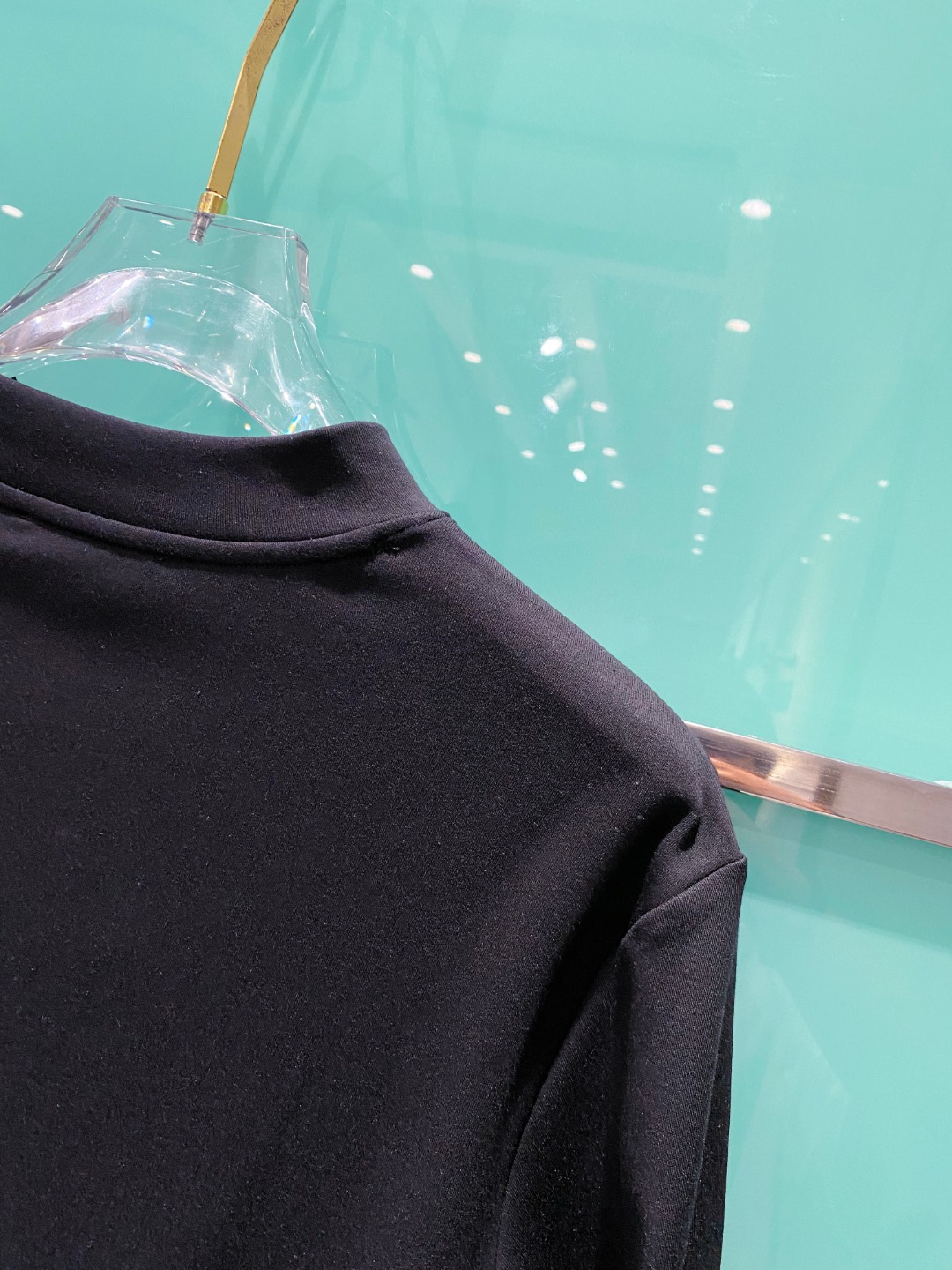 mumu 2025秋冬专柜新款 时尚休闲打底衫长袖T恤，精选进口高密度双面拉架棉面料，精致原版logo打