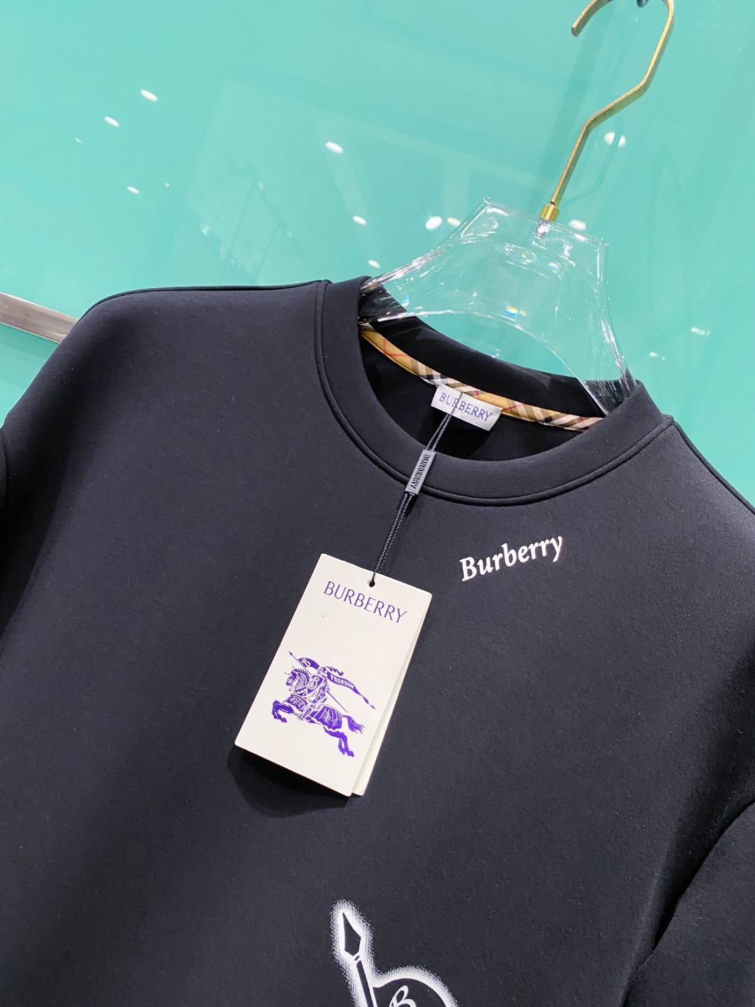巴宝莉burberry【新品】2025秋冬🆕立体印刷套头太空棉卫衣 高端卫衣，极品原单！精简的时尚感,感