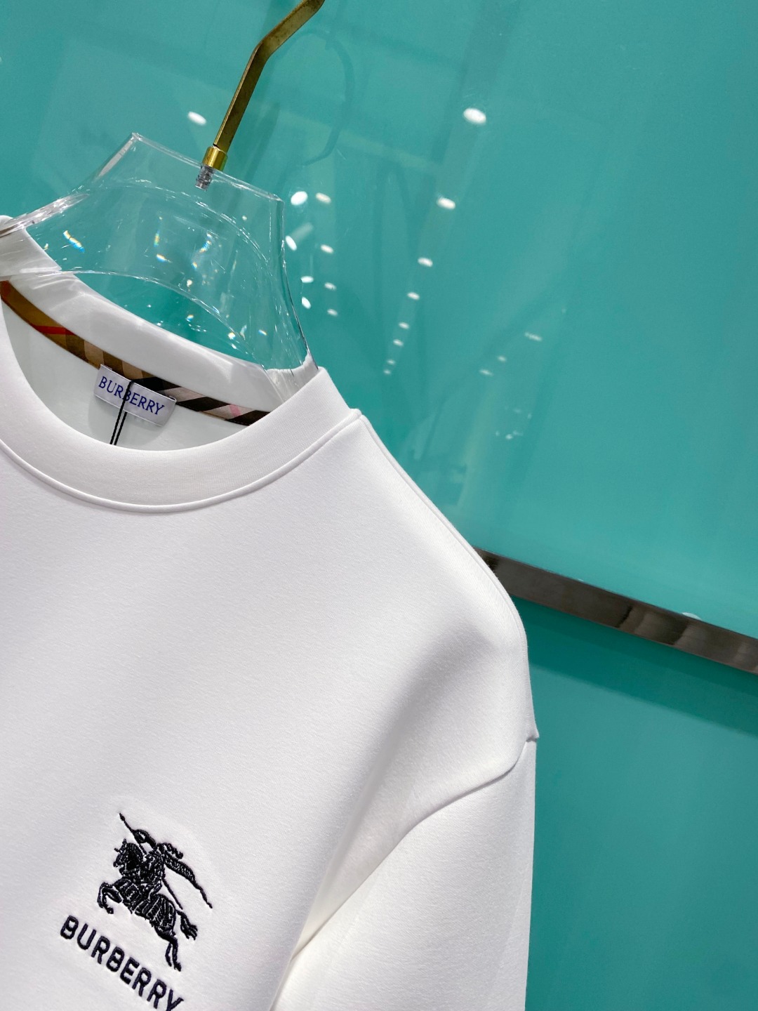 巴宝莉burberry【新品】2025秋冬🆕立体徽标刺绣套头太空棉卫衣 高端卫衣，极品原单！精简的时尚感