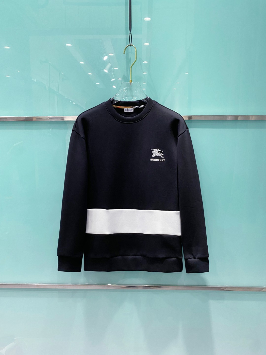 巴宝莉burberry【新品】2025秋冬🆕立体徽标刺绣套头太空棉卫衣 高端卫衣，极品原单！精简的时尚感