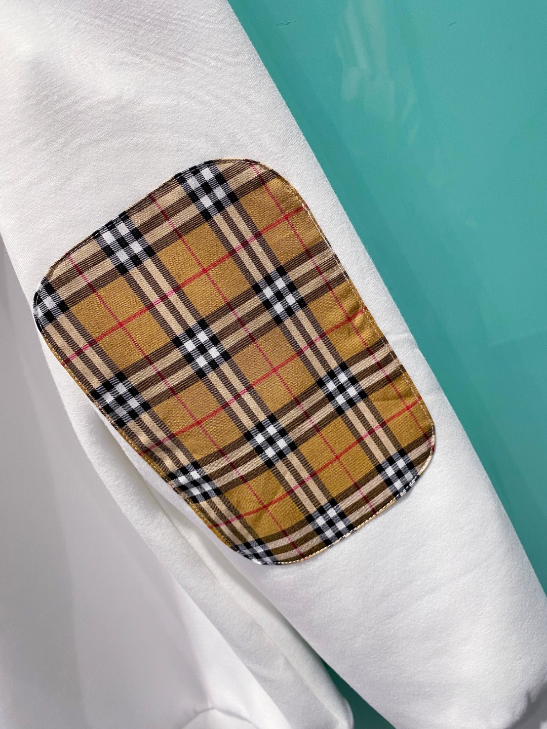 巴宝莉burberry【新品】2025秋冬🆕立体徽标刺绣套头太空棉卫衣 高端卫衣，极品原单！精简的时尚感