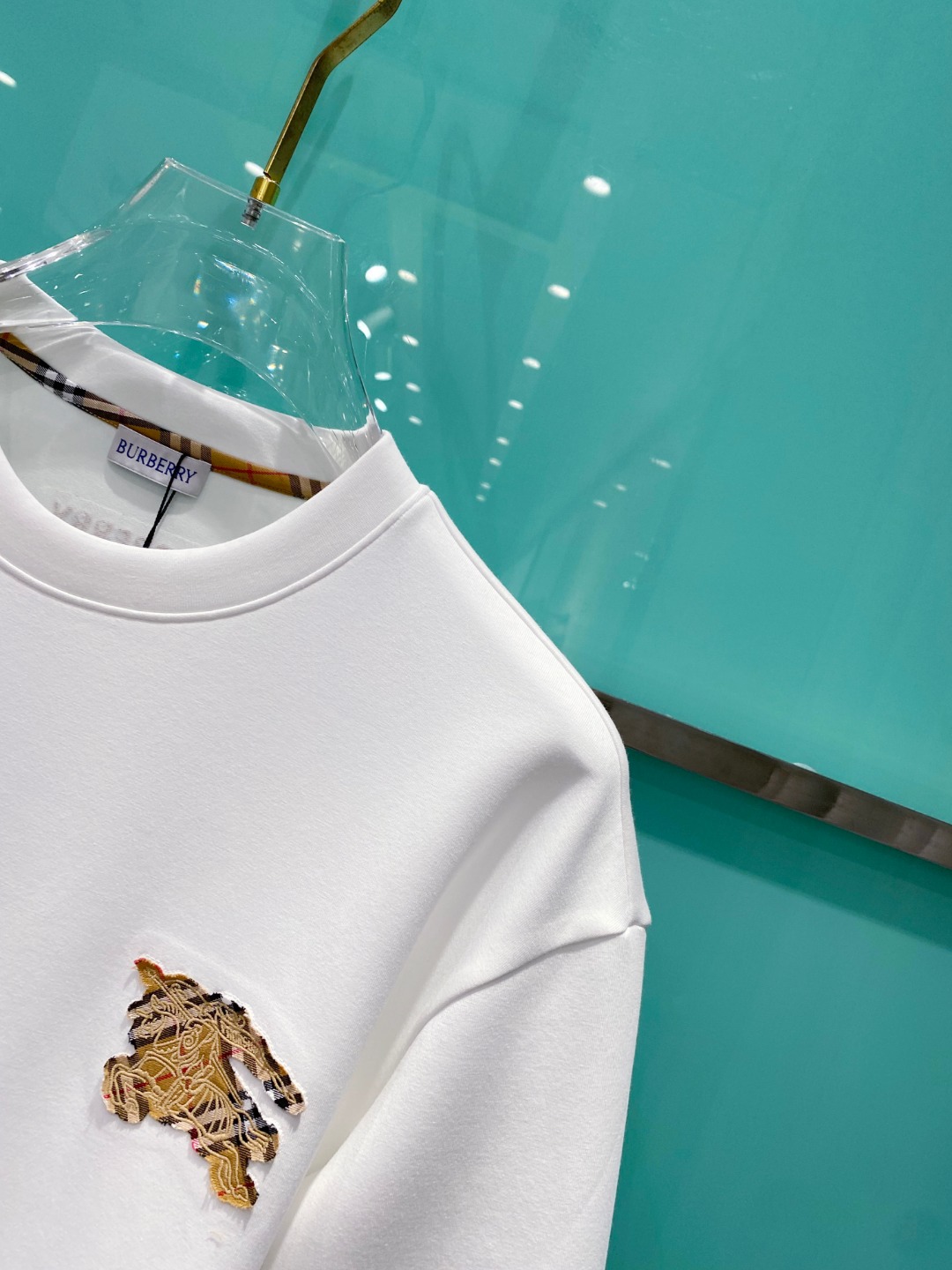 巴宝莉burberry【新品】2025秋冬🆕立体徽标刺绣套头太空棉卫衣 高端卫衣，极品原单！精简的时尚感