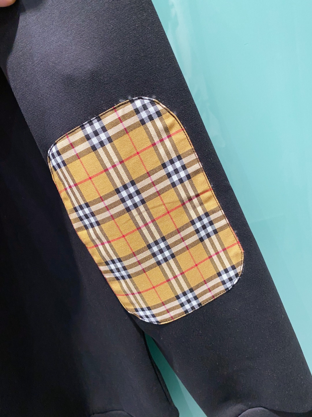 巴宝莉burberry【新品】2025秋冬🆕立体徽标刺绣套头太空棉卫衣 高端卫衣，极品原单！精简的时尚感