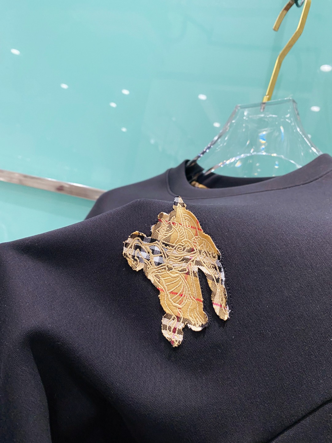 巴宝莉burberry【新品】2025秋冬🆕立体徽标刺绣套头太空棉卫衣 高端卫衣，极品原单！精简的时尚感