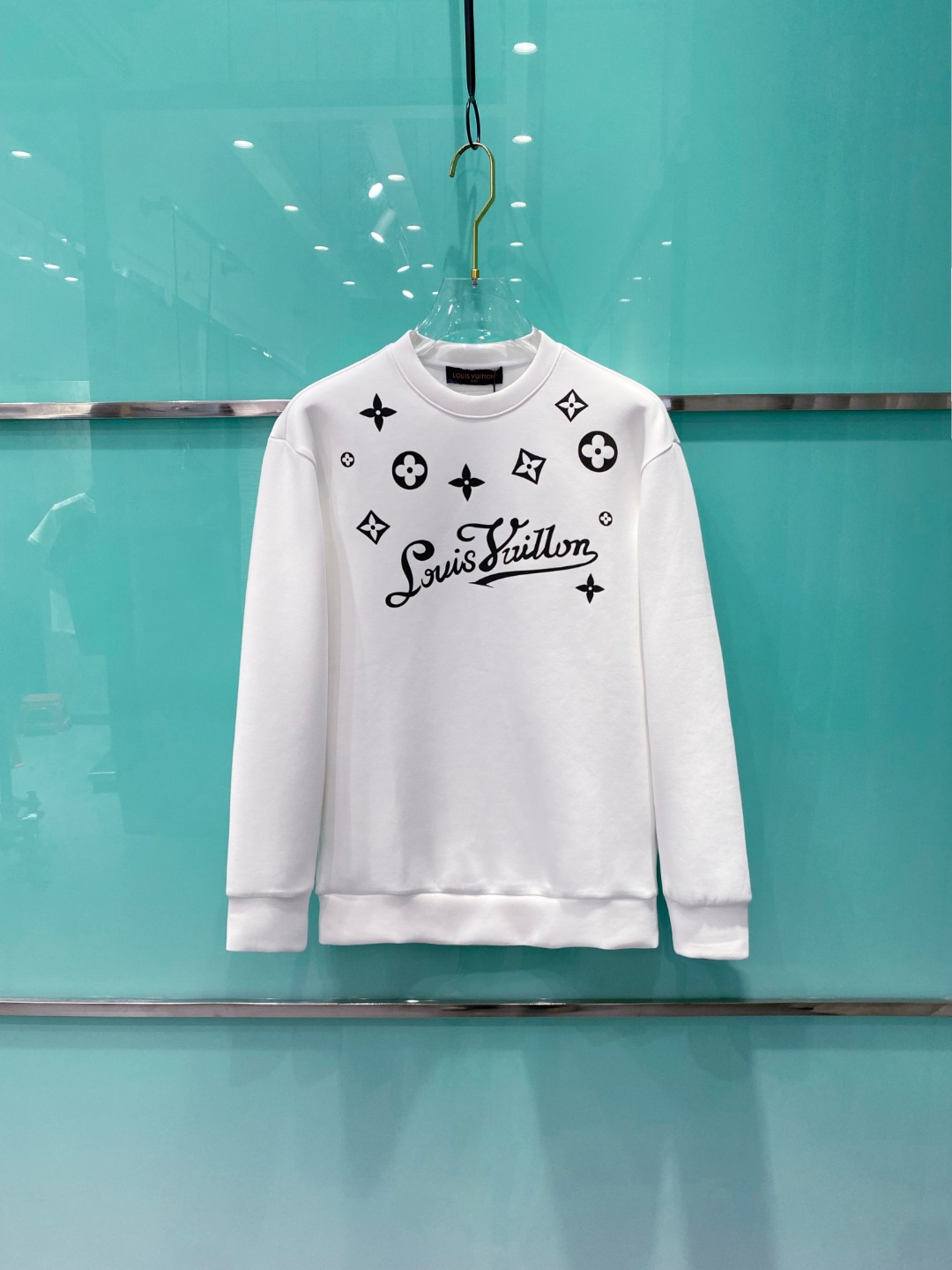 LV 2025秋冬🆕男士字母标识套头太空棉卫衣 经典OS版型,简约而不失格调.日常运动休闲商务毫无压力.