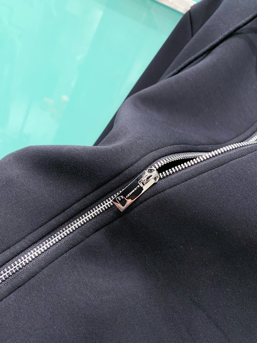 巴宝莉 2025秋冬男女同款拉链卫衣舒适轻松运动休闲集一体！经典百搭，打破往年的枯燥乏味更为年轻时尚，多