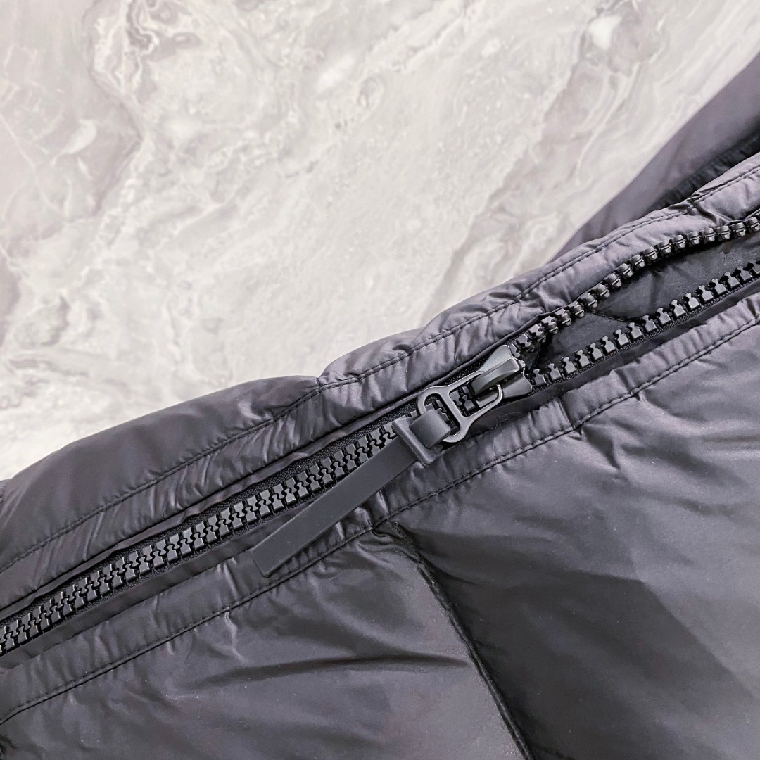 特级羽绒⬆️ Moncler Grenoble男士Morgins羊毛皮拼接里羽绒服.高端单品.原版购入开