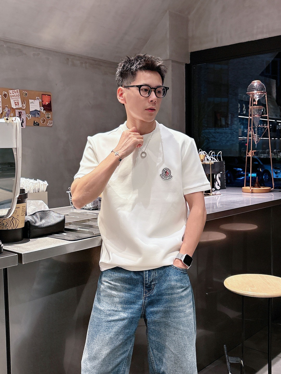 NO:597228,Moncler autumn and winter air layer letter embroidery logo fashionable and versatile bottoming round neck short-sleeved shirt, exquisite craftsmanship fabric, top-notch elements fusion, classic short-sleeved 3-label complete, trendy men's fashion, whether it is upper body comfort or unparalleled existence!  Size s-xxl,,Moncler,T-shirt,alexander wang19860909Moncler 蒙口 秋冬空气层字母刺绣logo时尚百搭打底圆领短袖衫,精致工艺面料,顶级元素融合打造,经典短袖3标齐全,潮男时尚,无论是上身舒适度还是都是无可比拟的存在！ 码数s-xxl,,Moncler,T-shirt,alexander wang,Men's clothing