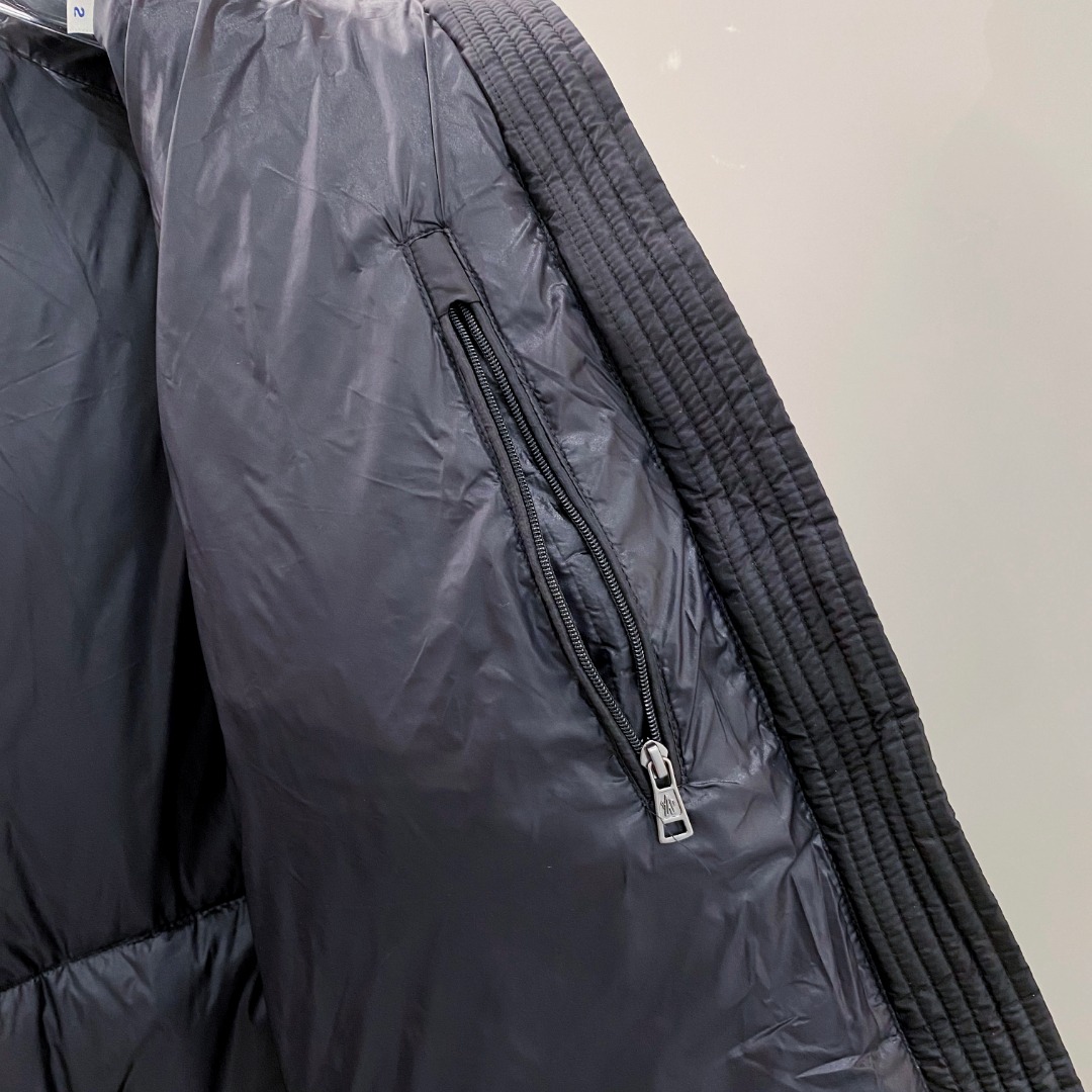 特级羽绒⬆️Moncler王牌经典,2025全新上市.Maya(全新科技尼龙)男士哑光短款羽绒夹克外套.