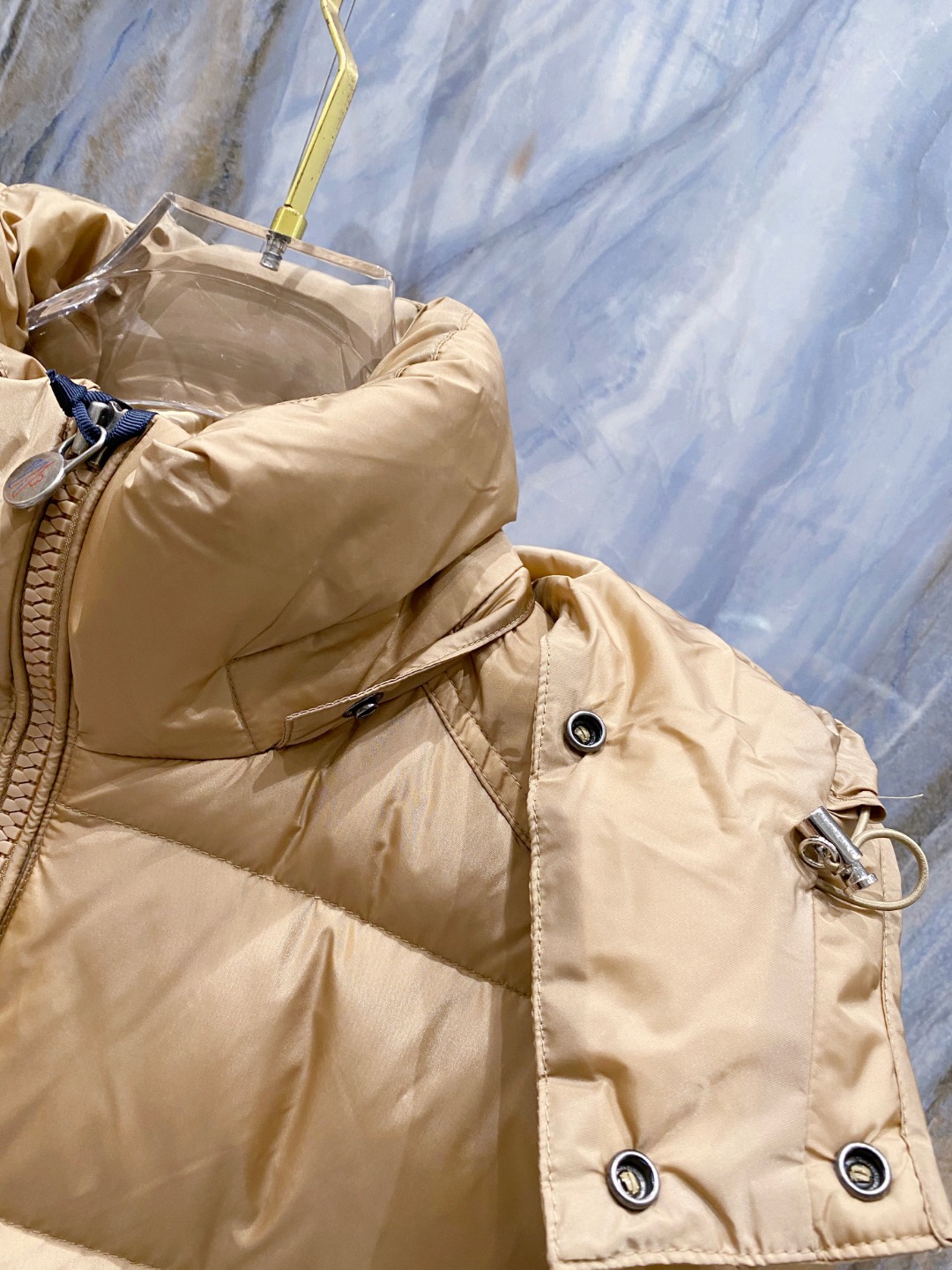 特级羽绒⬆️Moncler王牌经典,2025全新上市.Maya(全新科技尼龙)男士哑光短款羽绒夹克外套.