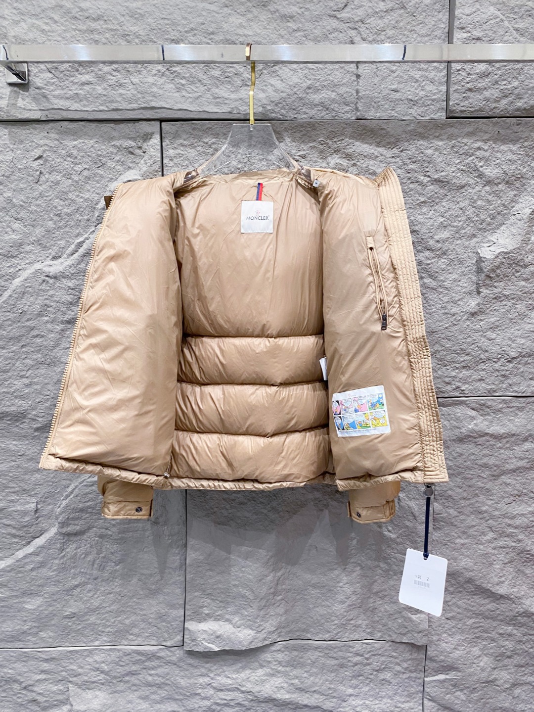 特级羽绒⬆️Moncler王牌经典,2025全新上市.Maya(全新科技尼龙)男士哑光短款羽绒夹克外套.