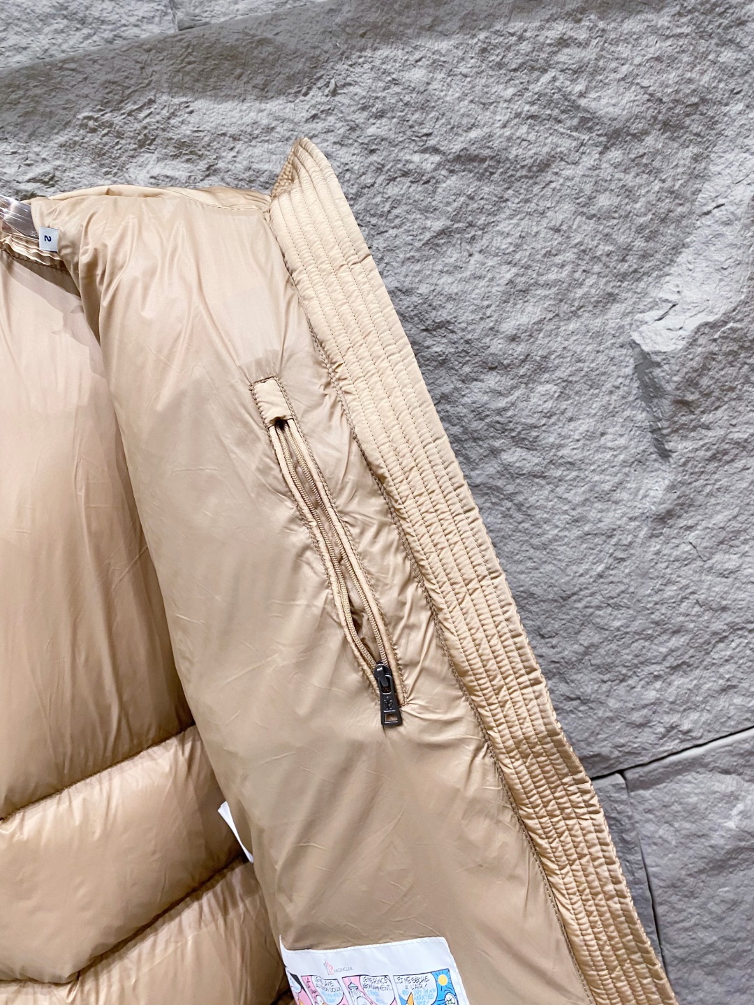 特级羽绒⬆️Moncler王牌经典,2025全新上市.Maya(全新科技尼龙)男士哑光短款羽绒夹克外套.