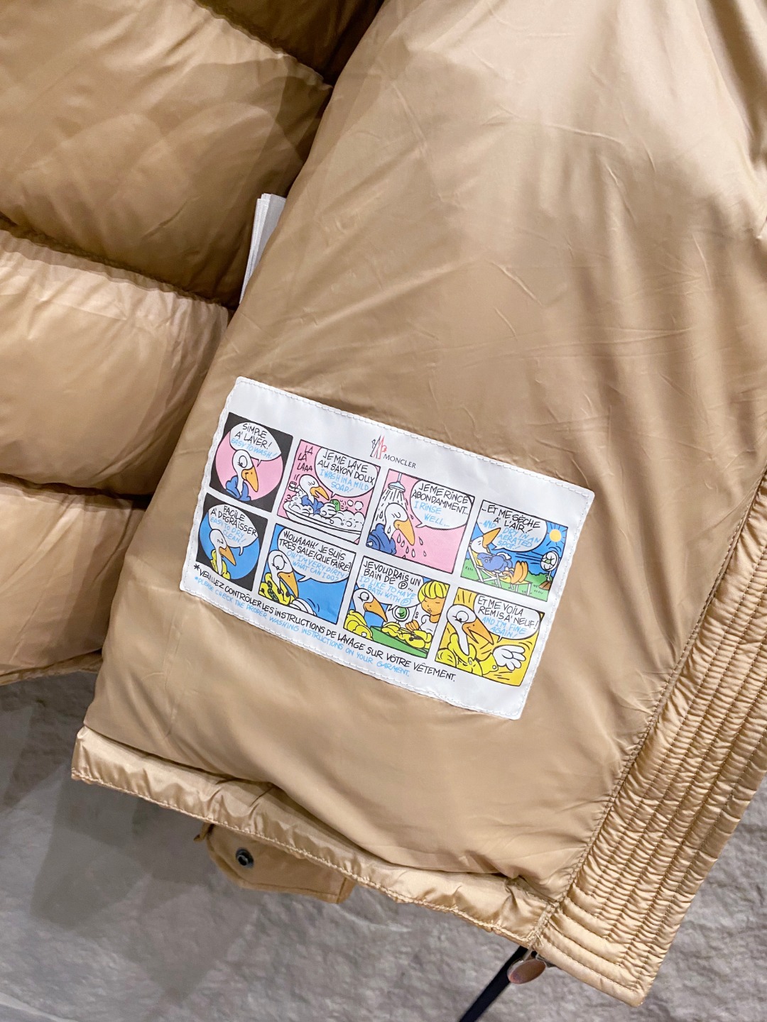 特级羽绒⬆️Moncler王牌经典,2025全新上市.Maya(全新科技尼龙)男士哑光短款羽绒夹克外套.