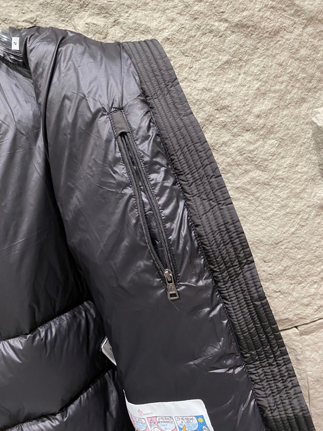 特级羽绒⬆️Moncler王牌经典,2025全新上市.Maya(全新科技尼龙)男士哑光短款羽绒夹克外套.