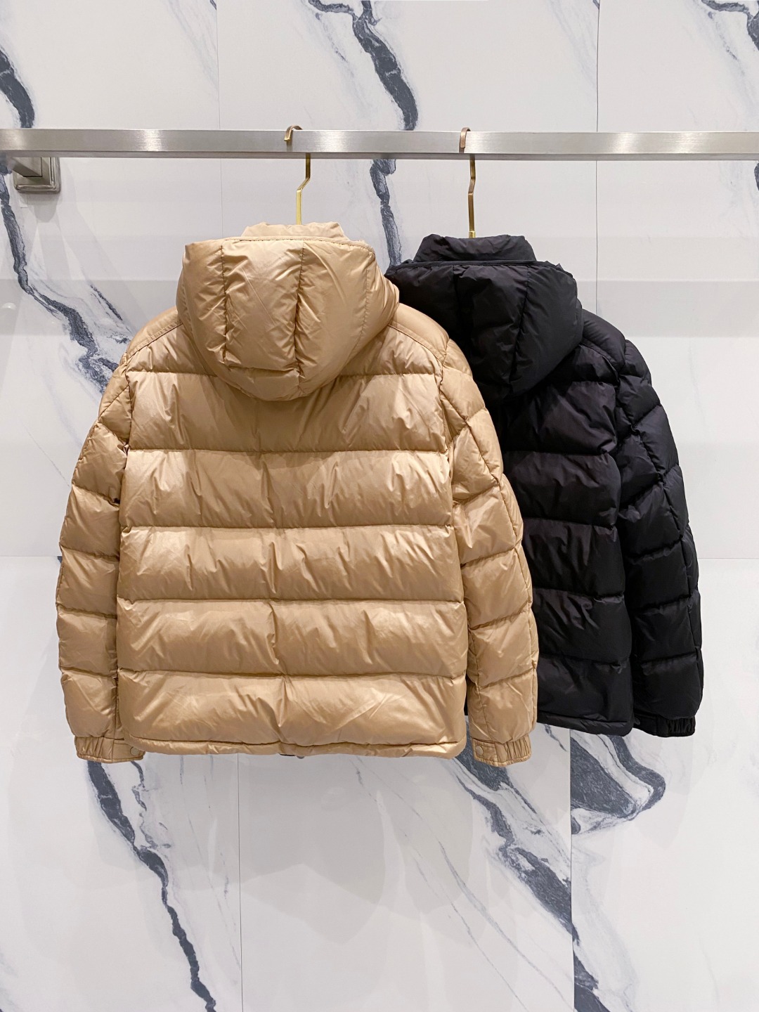 特级羽绒⬆️Moncler王牌经典,2025全新上市.Maya(全新科技尼龙)男士哑光短款羽绒夹克外套.