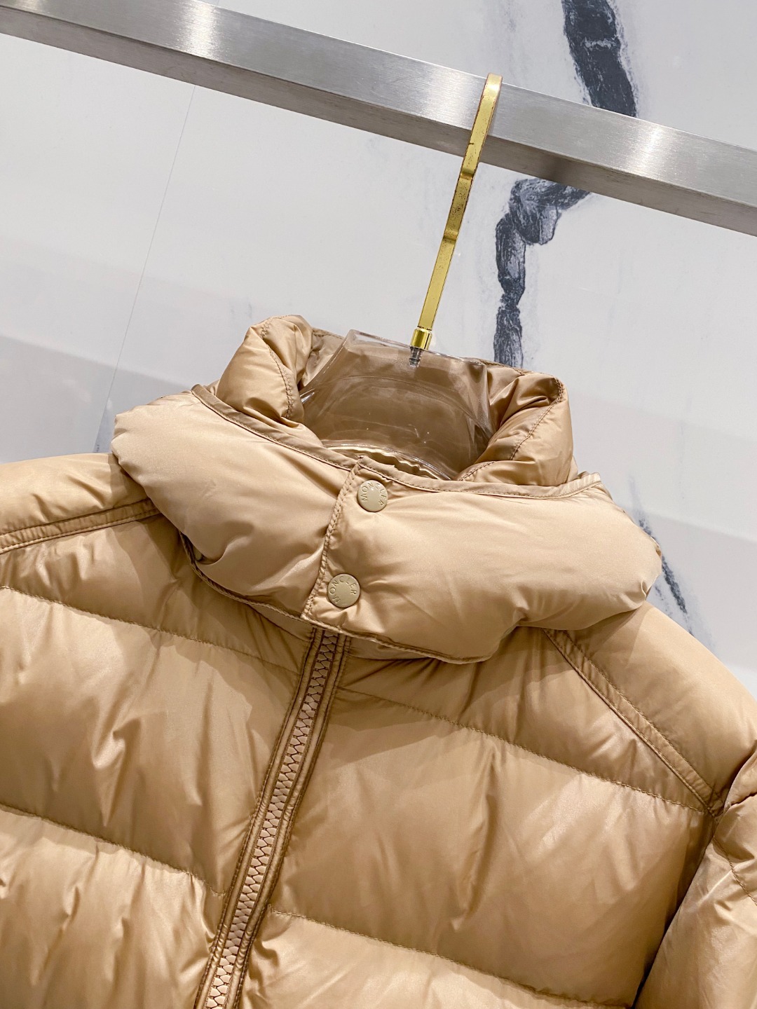 特级羽绒⬆️Moncler王牌经典,2025全新上市.Maya(全新科技尼龙)男士哑光短款羽绒夹克外套.