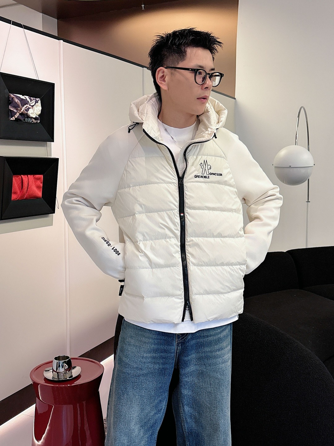 Moncler 蒙口 FW2025新款连帽拼羽绒夹克外套。经典款，一件难求。采用原版定制面料，正身充90