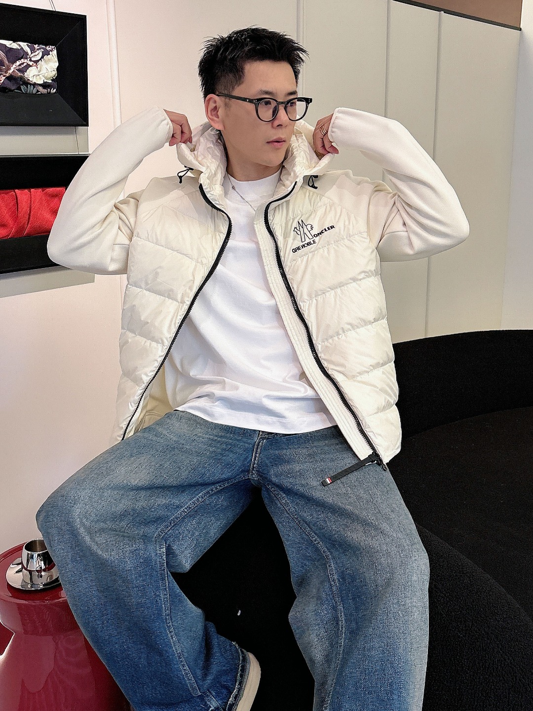 Moncler 蒙口 FW2025新款连帽拼羽绒夹克外套。经典款，一件难求。采用原版定制面料，正身充90