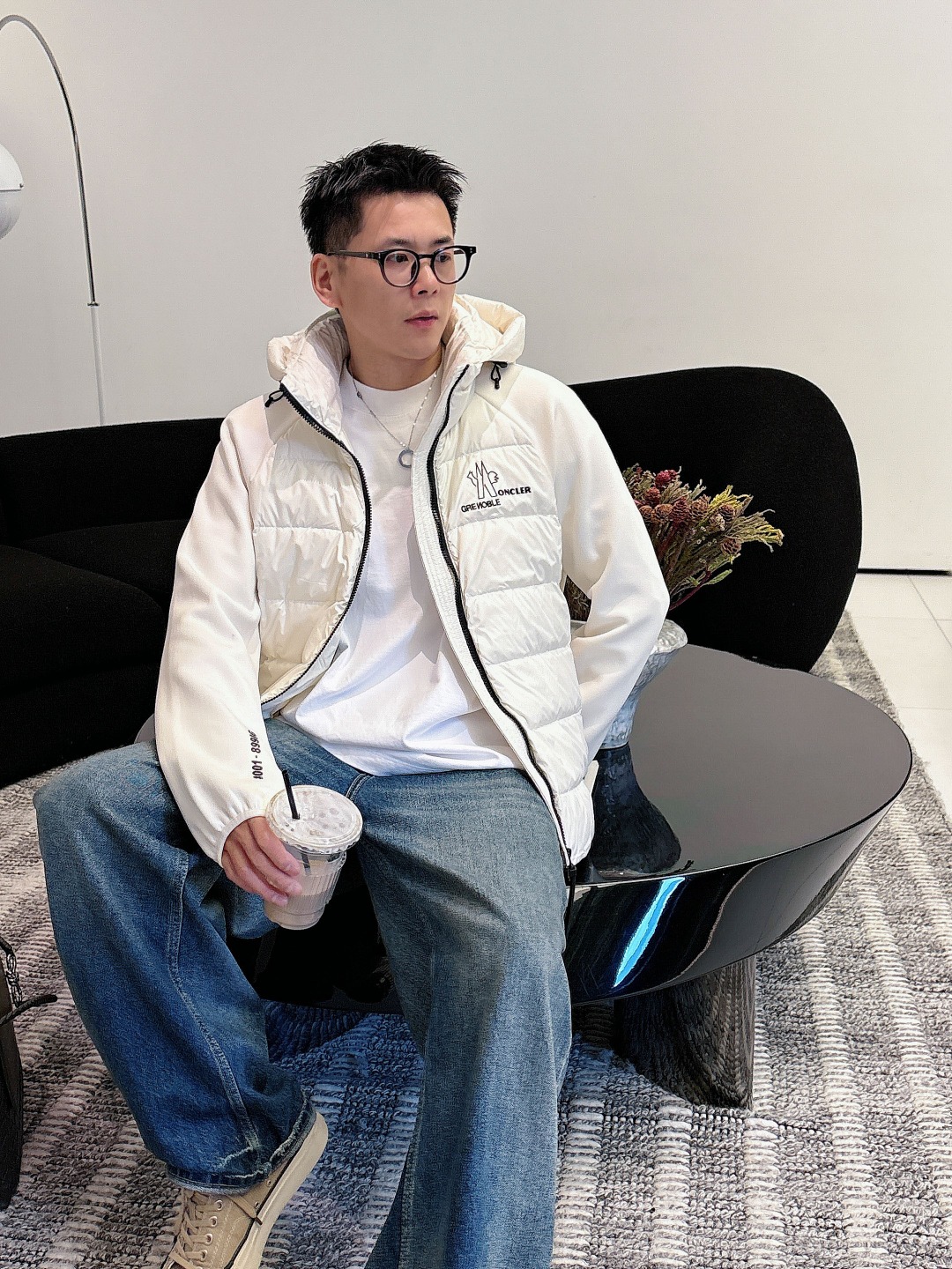 Moncler 蒙口 FW2025新款连帽拼羽绒夹克外套。经典款，一件难求。采用原版定制面料，正身充90