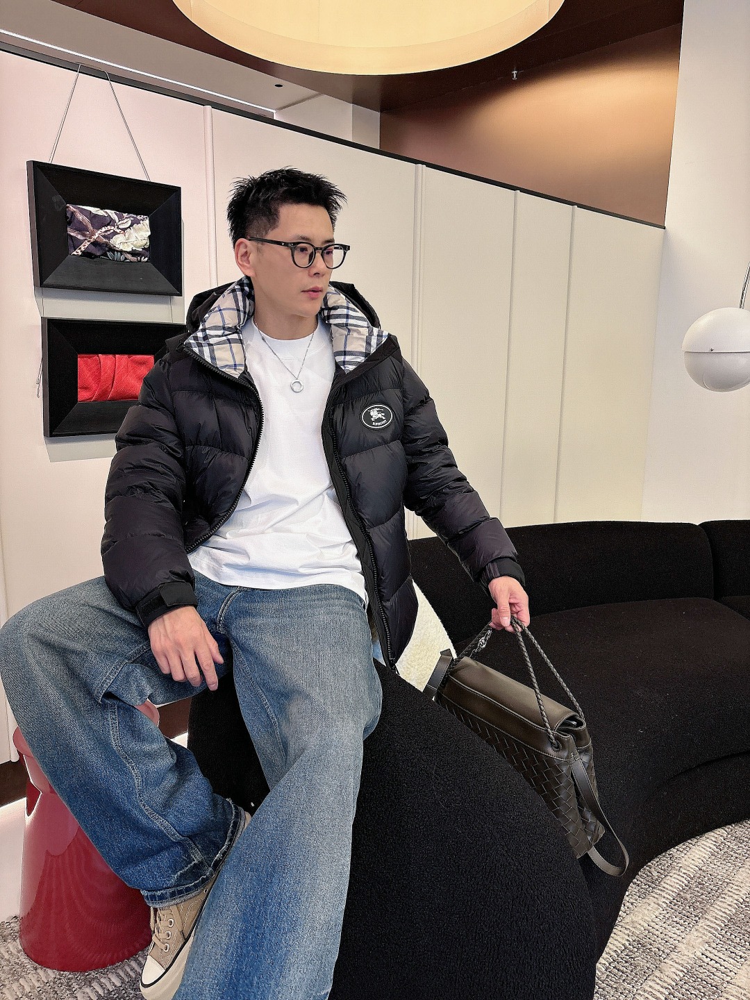 爆款羽绒服 BURBERRY巴宝莉 2025新款羽绒服秀场新品，袖子可拆卸，一衣两穿。品相非常完美，专柜