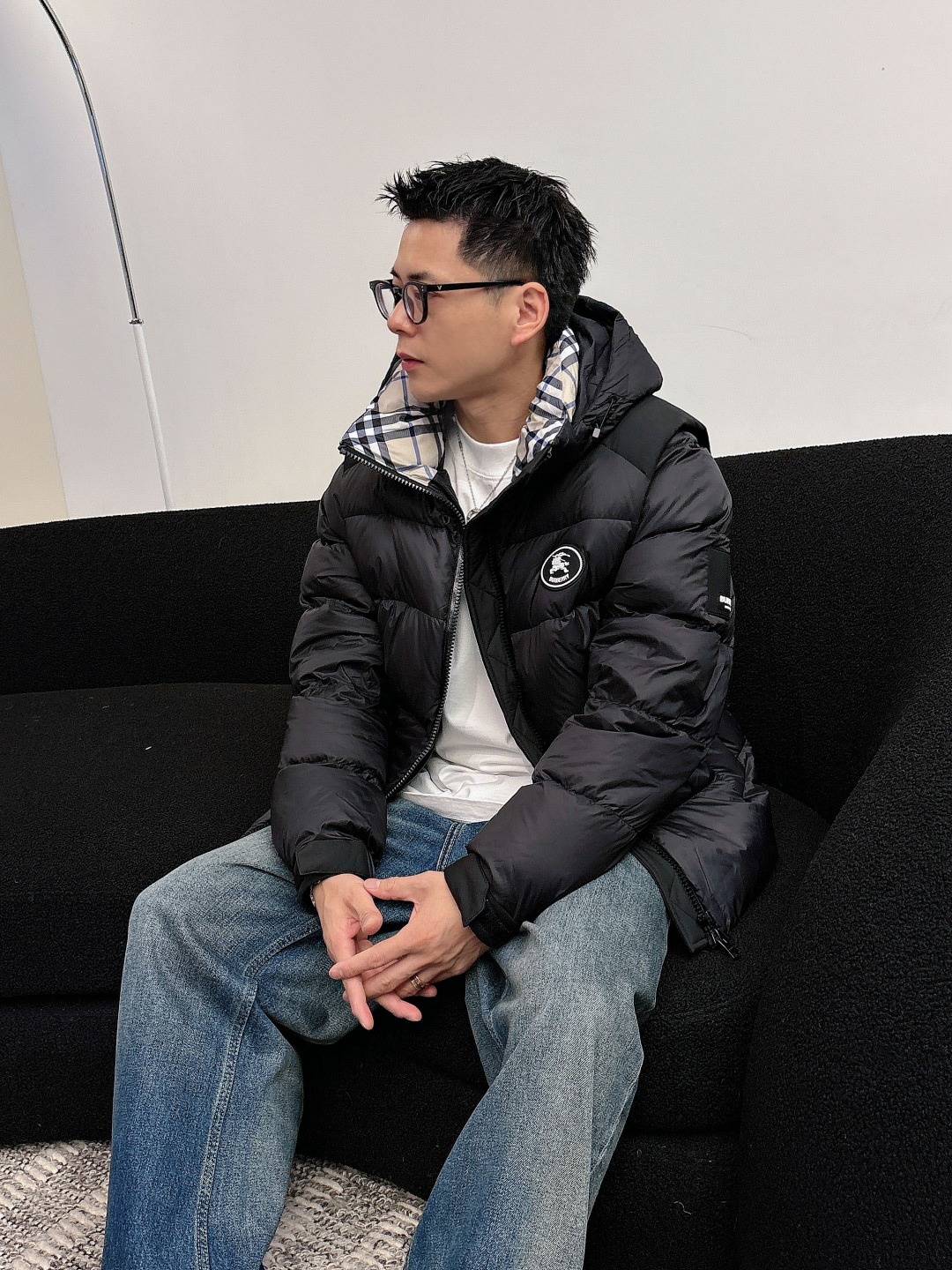 爆款羽绒服 BURBERRY巴宝莉 2025新款羽绒服秀场新品，袖子可拆卸，一衣两穿。品相非常完美，专柜