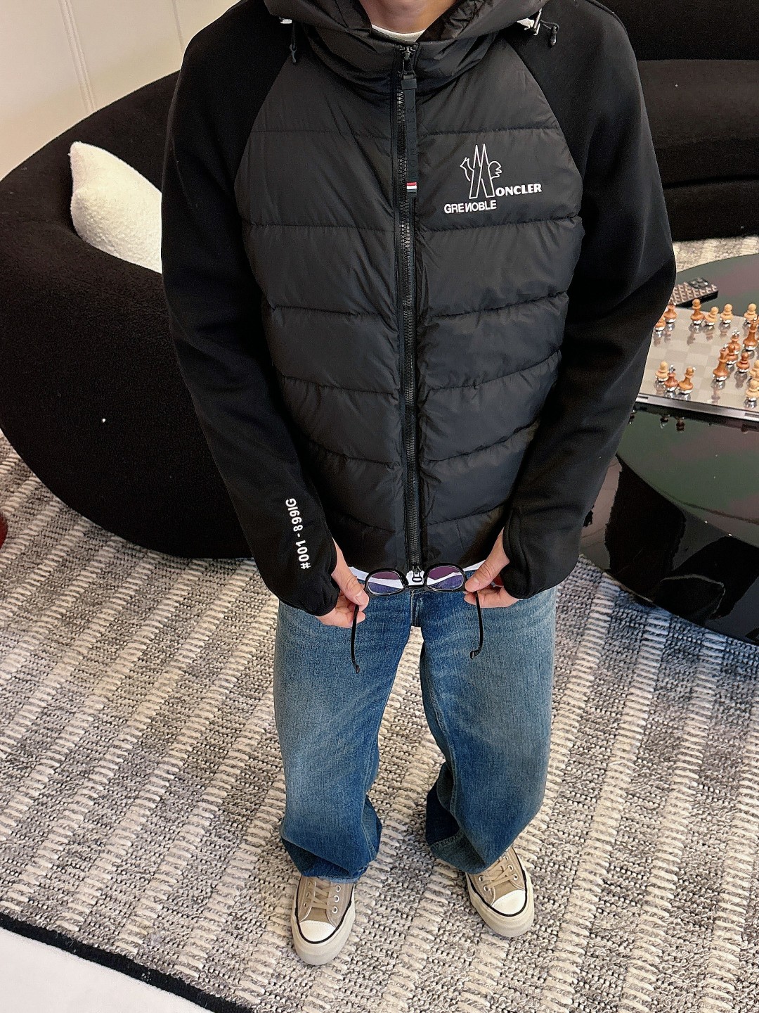 Moncler 蒙口 FW2025新款连帽拼羽绒夹克外套。经典款，一件难求。采用原版定制面料，正身充90