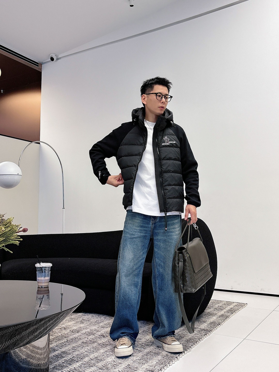 Moncler 蒙口 FW2025新款连帽拼羽绒夹克外套。经典款，一件难求。采用原版定制面料，正身充90