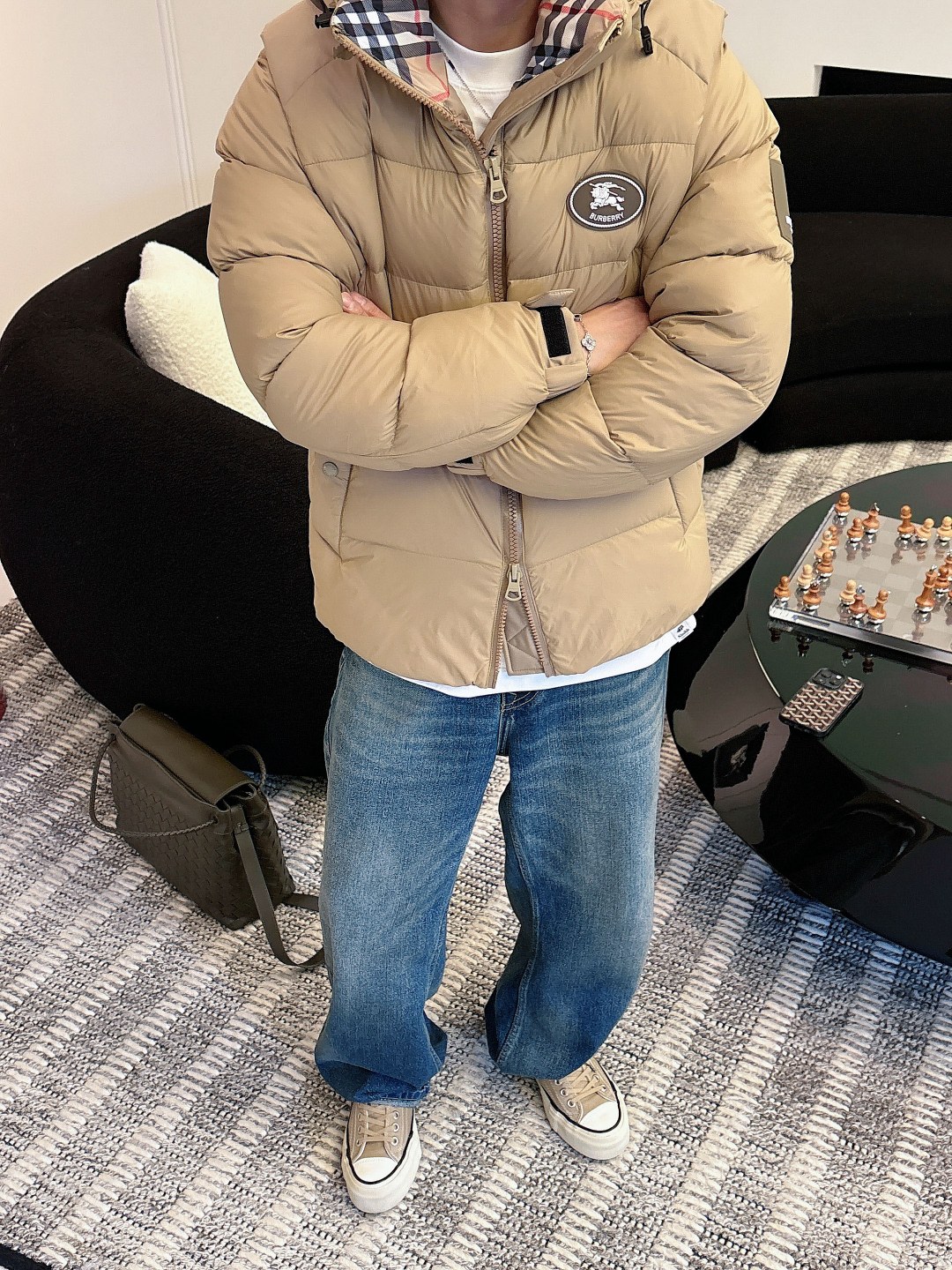 爆款羽绒服 BURBERRY巴宝莉 2025新款羽绒服秀场新品，袖子可拆卸，一衣两穿。品相非常完美，专柜